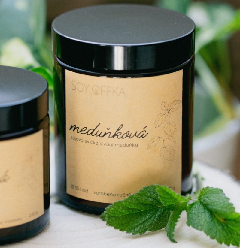 Meduňková - sójová svíčka v hnědém skle (180 ml)