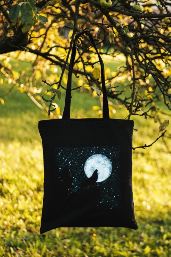 Ručně malovaná taška NA MĚSÍC VYJÍCÍ VLK